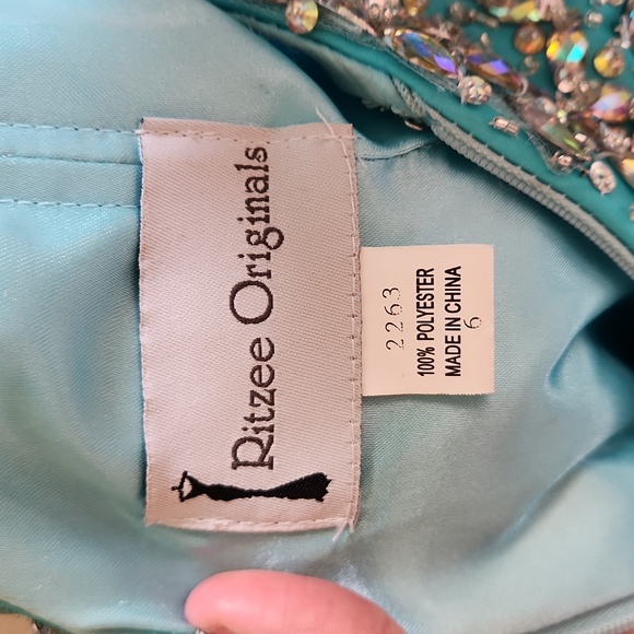 Size 10 Turquoise Prom/Pageant/Evening Gown by Ritzee Originals - Picture 10 of 10